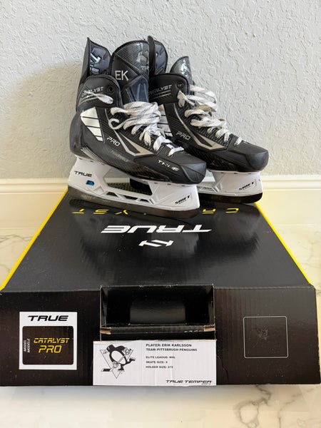 True Catalyst Pro Hockey Skates Regular Width Pro Stock 8 (Used)