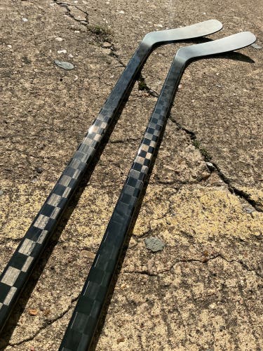 2 Pack BLACKOUT Scary Lite Pro Stock Hockey Stick Grip P88 Right 83216