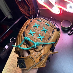 Wilson RH Infield YOUTH Baseball Glove (Used)