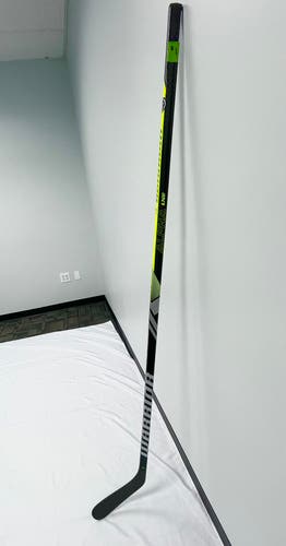 Senior Warrior Alpha LX2 Right Handed Hockey Stick Heel Pattern 95 Flex Pro Stock (New), #1