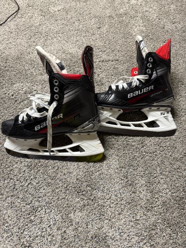 2023 Bauer Vapor X4 Hockey Skates Regular Width 7 (Used)