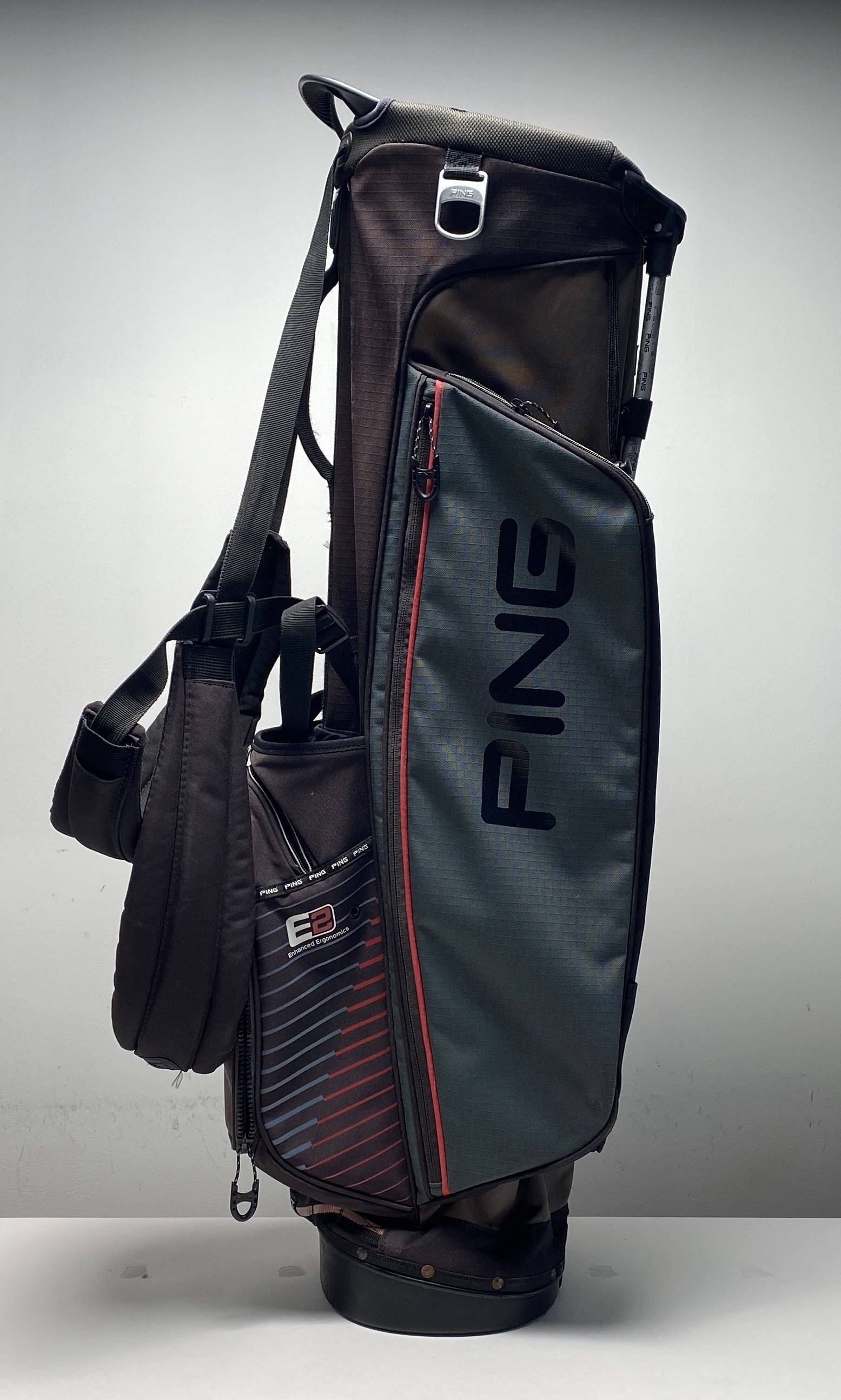 Ping E2 4 Series Stand Bag Black/Red 4-Way Divide Dual Strap Golf