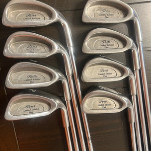 Men's Right Handed Iron Set Regular Flex Steel Shaft (Used)