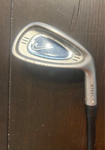 Junior Nike 6 Iron Right Handed Junior Graphite Shaft (Used)