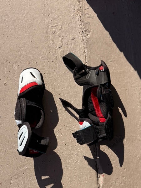 Senior Large CCM JetSpeed FT6 Pro Elbow Pads (Used)
