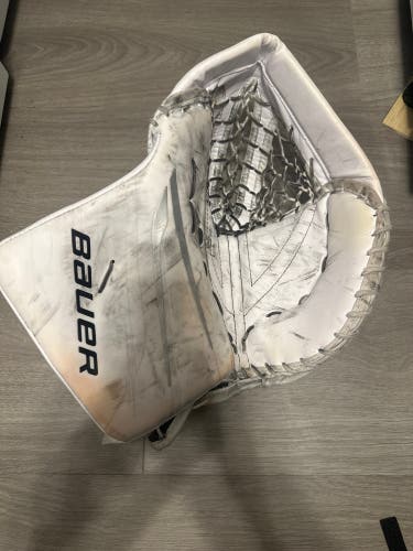 2023 Bauer Vapor Hyperlite 2 Regular (Used)