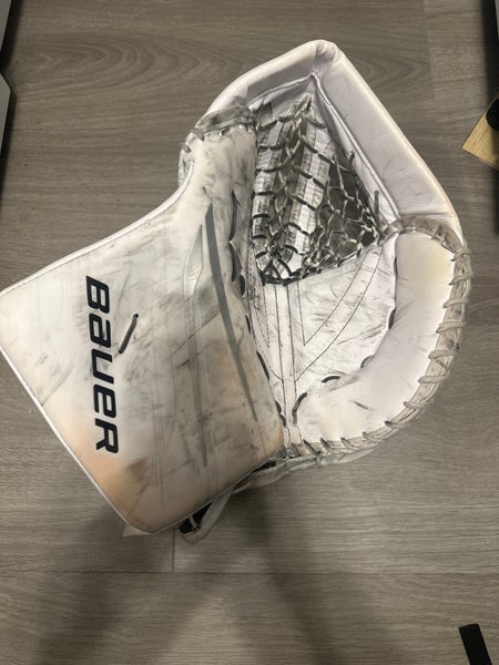 2023 Bauer Vapor Hyperlite 2 Regular (Used)