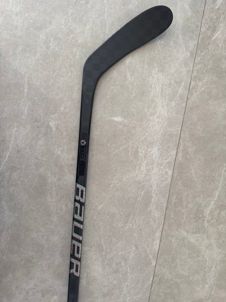 Senior Bauer Proto2 Right Handed Hockey Stick P28 70 Flex (New)