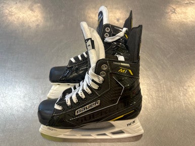 Used Bauer SUPREME M1 Junior Hockey Skate Junior 03 11339-S000192464