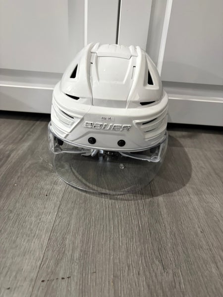 Medium Bauer Re-Akt 150 Helmet (Used)