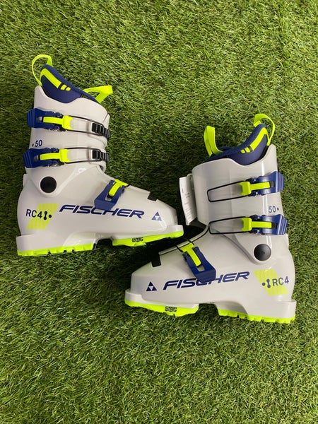 Mondo 22 & 22.5 Kid's Fischer RC4 50 JR All Mountain Ski Boots (New)