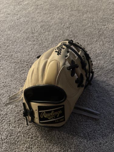 2023 Rawlings Heart of the Hide RH Infield Baseball Glove 11.5" (Used)