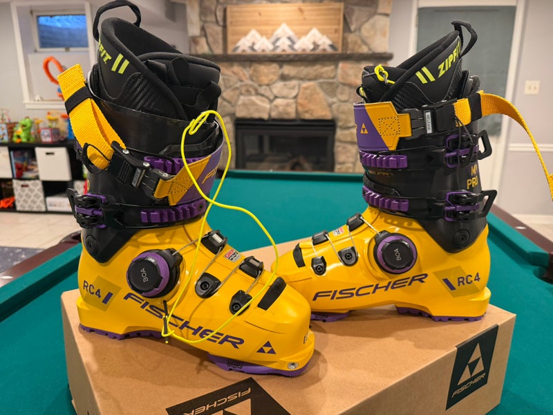 Mondo 25 & 25.5 Men's Fischer RC4 MV All Mountain Ski Boots Stiff Flex (Used)