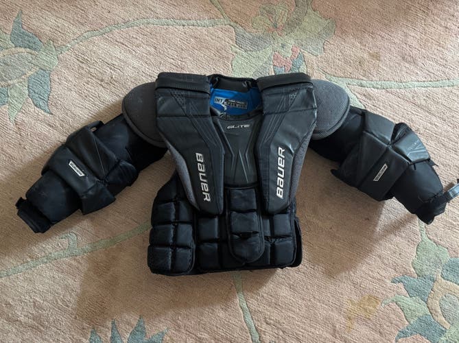 Intermediate Large Bauer Elite Goalie Chest Protector (Used)