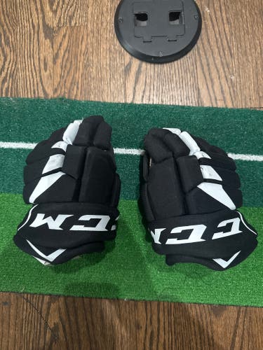 CCM JetSpeed FT475 Gloves 10" (Used)