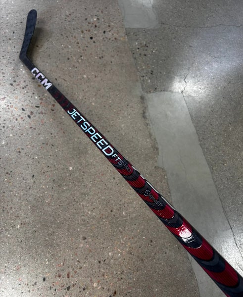 Junior CCM JetSpeed FT5 Pro Hockey Stick | RH P29