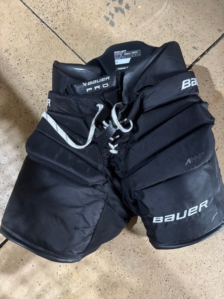 Senior Small 2024 Bauer Pro Hockey Goalie Pants (Used)