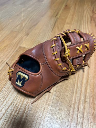 Japanese RH First Base Baseball Mitt 12.5"