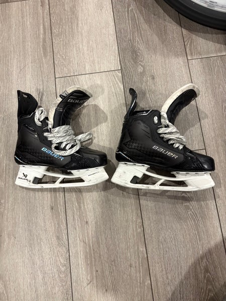 2024 Bauer Supreme Shadow Hockey Skates 7 (Used)