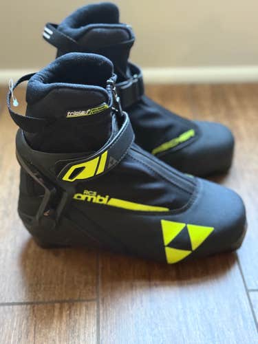 Fischer RC3 Combi (Classic & Skate) Cross Country Ski Boots (Used 2 times) - US size 4.5, EU 36