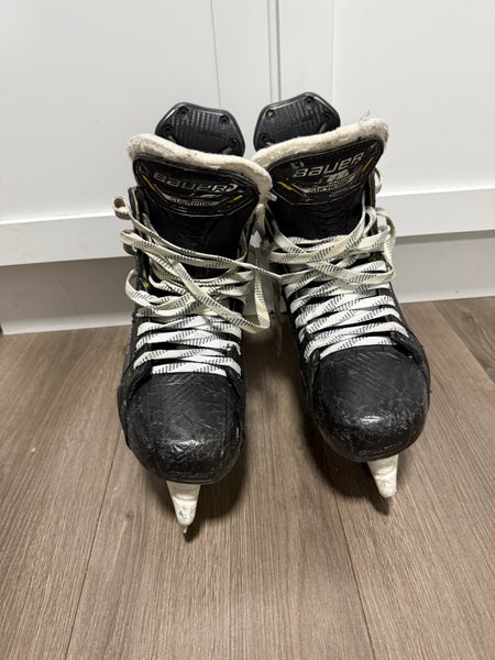 Bauer Supreme M5 Pro Hockey Skates Regular Width Size 5.5 (Used)