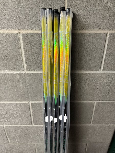 Senior Bauer Vapor FlyLite | Left Hand Hockey Stick | P90TM | 77 Flex | Pro Stock (5 New)