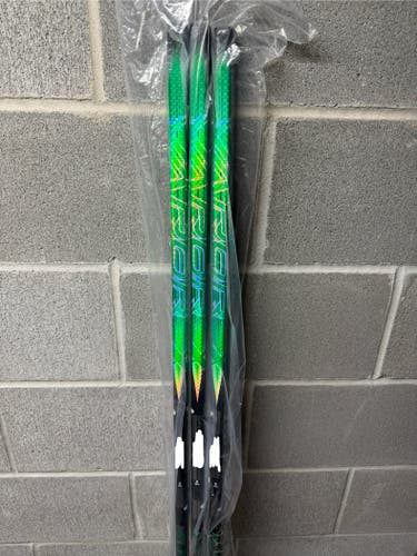 Senior Bauer Vapor FlyLite | Right Hand Hockey Sticks | P28 | 87 Flex | Pro Stock (3 New)