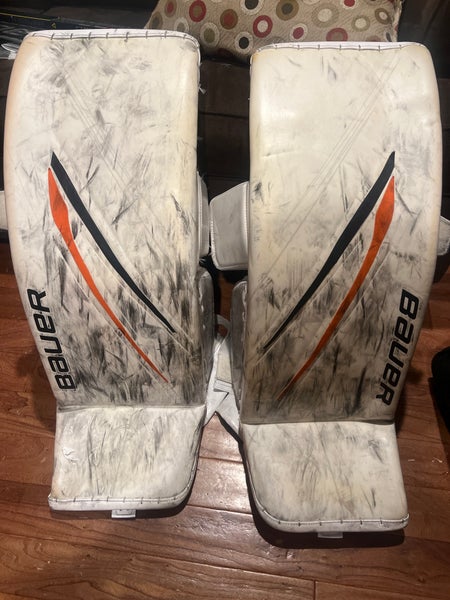 Medium Bauer Vapor Hyperlite Goalie Leg Pads (Used) Broke size 34+