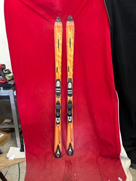 Skis: Atomic 180 cm All Mountain Skis With Bindings