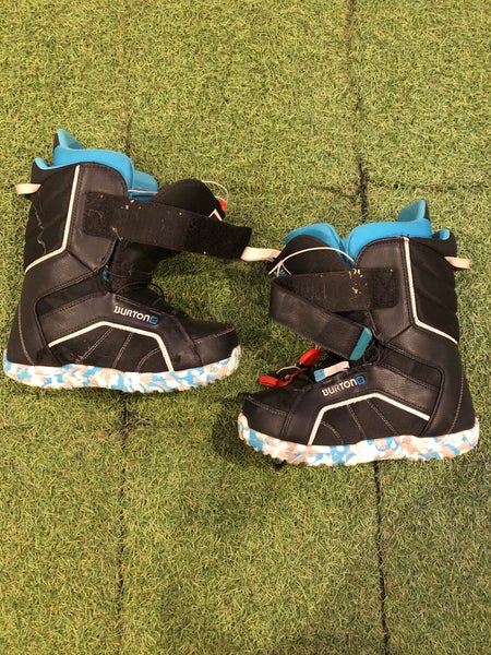 Kid's 6.0 Burton Zipline Snowboard Boots (Used)