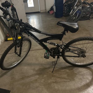 Unisex 2024 MTB Mountain Bike M (Like New)