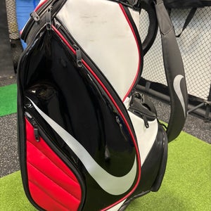 Unisex Nike Carry Bag (Used)