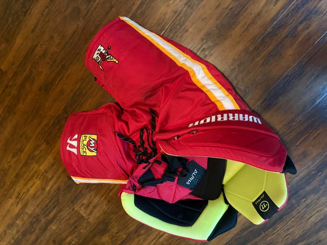 Senior Large Warrior Alpha LX PRO Hockey Pants (Used)