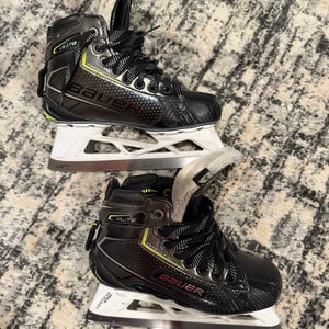 Junior Bauer Elite Hockey Goalie Skates, US Size 3 (Used)