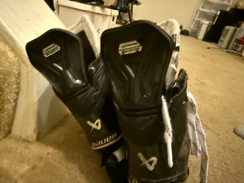 2024 Bauer Supreme Shadow Hockey Skates 7 (Used)