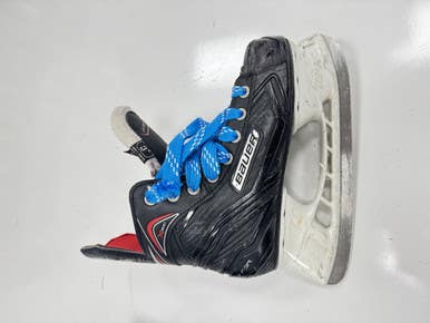 Used Bauer VAPOR X300 Junior Hockey Skate Junior 03 11860-S000301332