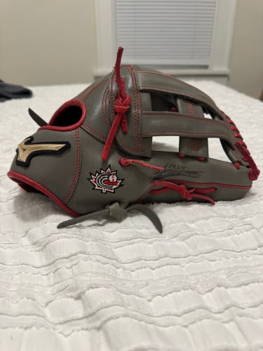 ***Looking for TRADES***