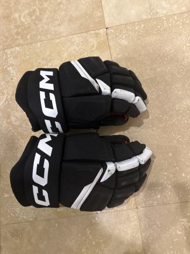 CCM Next Gloves 14" (Used)