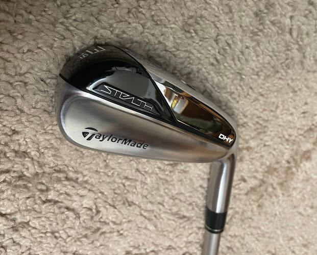 Men's TaylorMade Stealth DHY 3 iron Right Handed Regular Flex Graphite Shaft (New)