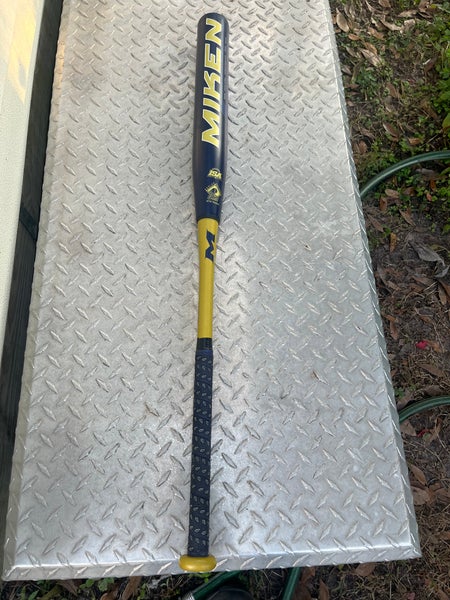 2024 Miken Ultra Composite Bat (-8) 26 oz 34" (Used)