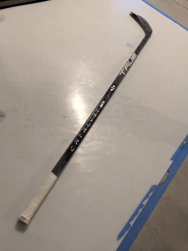 Intermediate True Catalyst 3X3 Right Handed Hockey Stick P92 55 Flex (Used)
