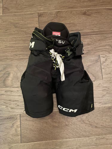 Youth Small CCM Tacks AS-V Hockey Pants (Used)