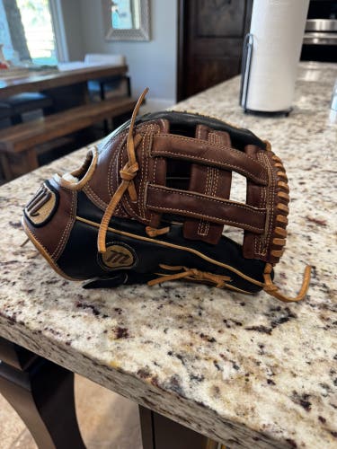 Marucci Honor the Game RH Baseball Glove 11.75" (Used)