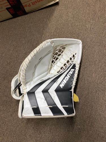 YTH VAUGH SLR2 FULL RIGHT GOALIE GLOVE