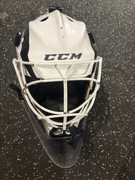 Senior Large 2022 CCM Axis Pro Goalie Mask (Used)