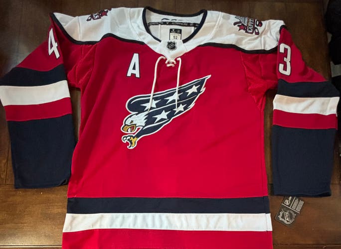 Washington Capitals Tom Wilson Eagle  Alternate Jersey Size AdultMedium (50) NWT