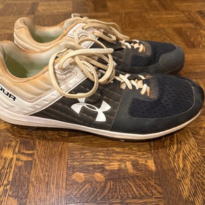 Black Men's Size M 12.0 (W 13.0) Adult Under Armour Yard Low Top Metal (Used)