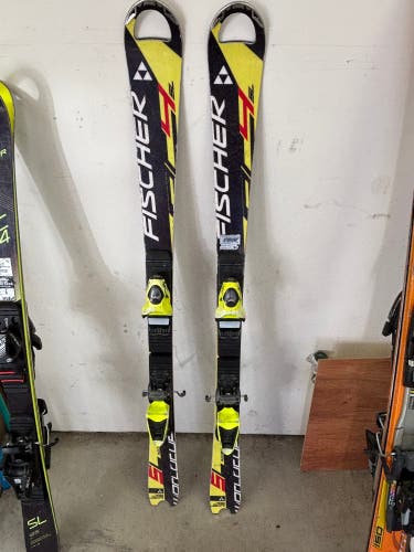 Fischer RC4 World Cup SL 135 cm Racing Skis With Bindings (Used)