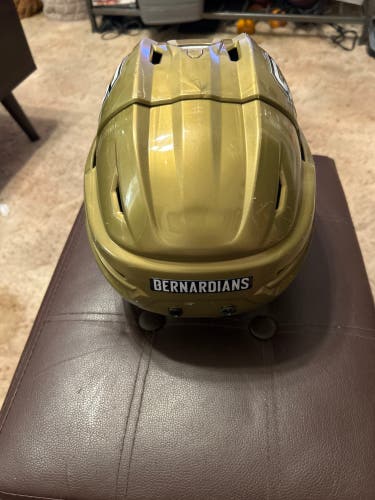 Large Gold Bauer Re-Akt 95 Helmet