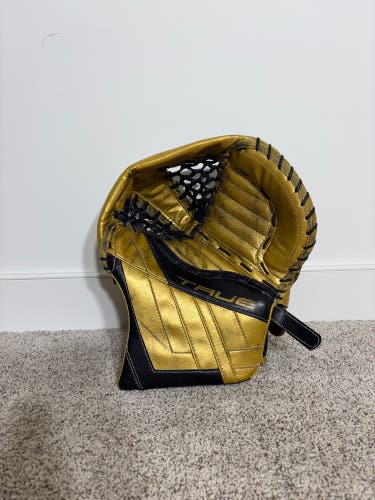 Ilya samsonov golden knights True Hzrdus PX4 Regular Pro Stock glove (Used)